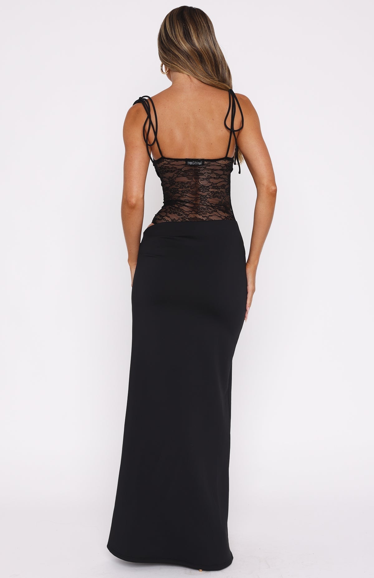 AMALINA MAXI DRESS ( FREE NECKLACE)