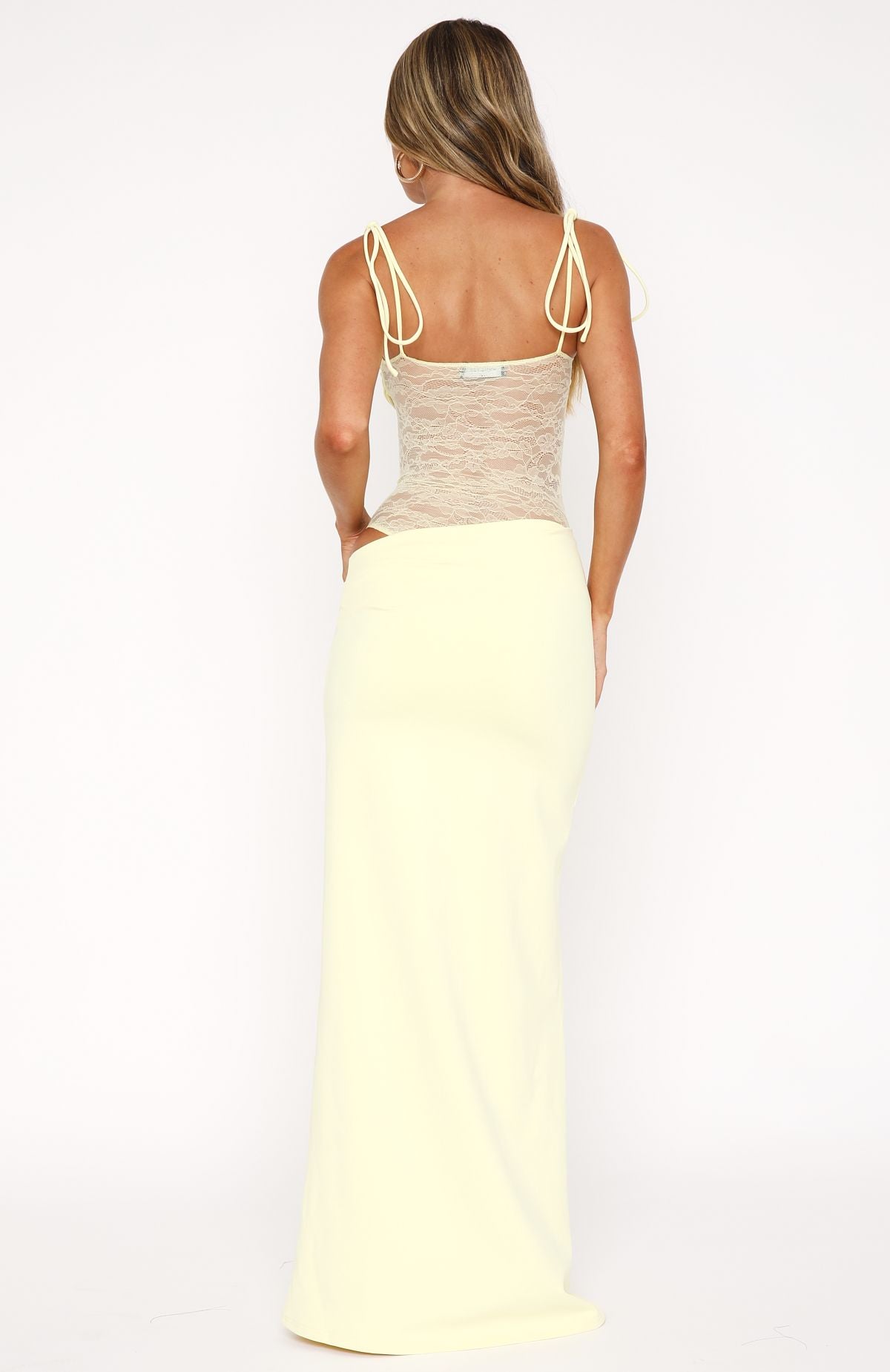 AMALINA MAXI DRESS ( FREE NECKLACE)